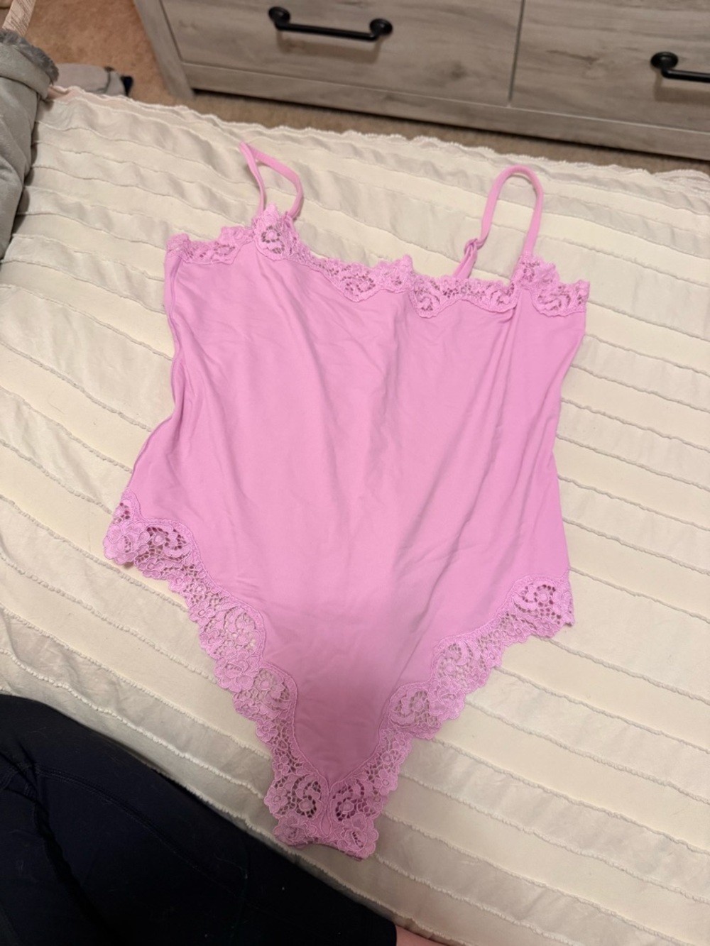 SKIMS Fits Everybody Lace Cami Bodysuit